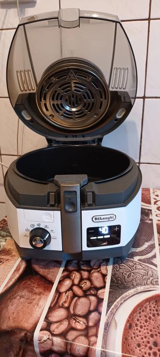 Friteuza cu aer cald DE  LONGHI model FH 1394/1