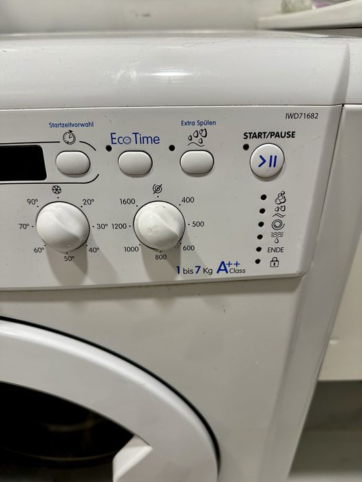 Пералня Indesit - като нова