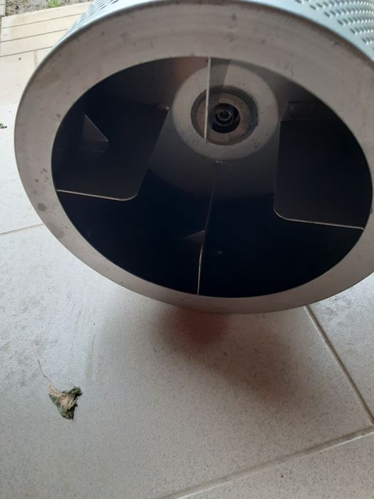 Vînd motor cu ventilator  vedeți urmatoare poză cu pretu din fabrică