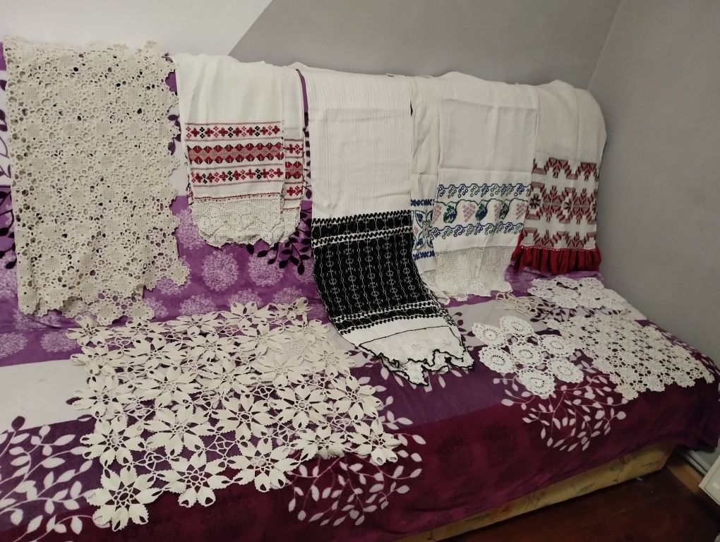 Vând piese textile de colecție tradiționale