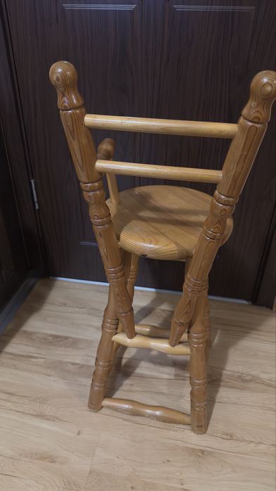 Детски стол от масивно дърво