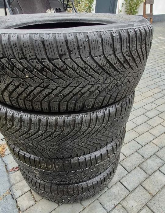 Anvelope de iarna Continetal 205/65/R17
Preț pentru set de x4