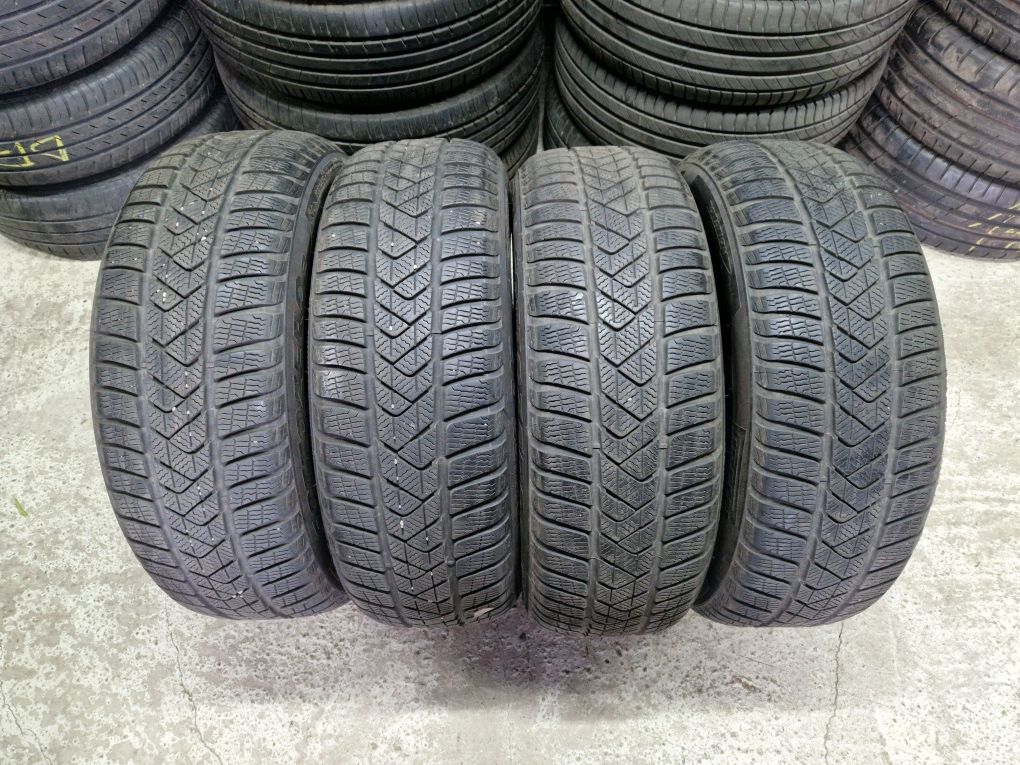 Set 4 anvelope SH iarna Pirelli 205/55/17 dot 2020