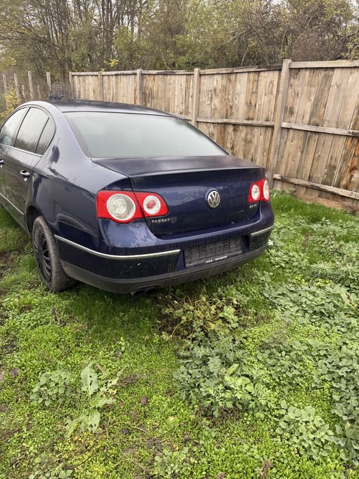 Vand sau dezmembrez vw pasat b6 2.0 fsi