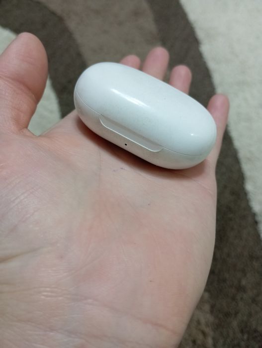 Продам наушники oppo enco buds