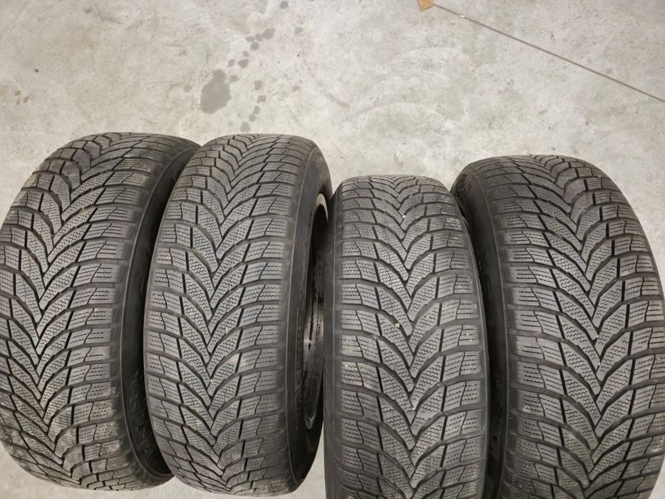 4 anvelope iarna Nexen 235 60 18 stare foarte buna
