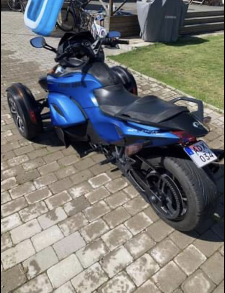 Can Am Spyder model 2015