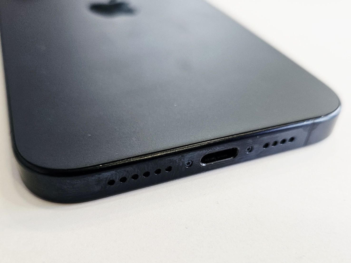 Apple iPhone 15 Pro Max 256GB 100% 01926-25