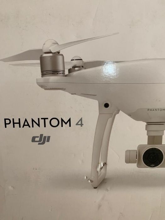 Drona Dji Phantom 4 Standard aproape noua, foarte putine zboruri