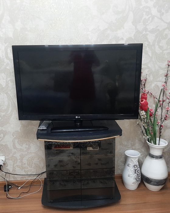 Продам подставку под тв