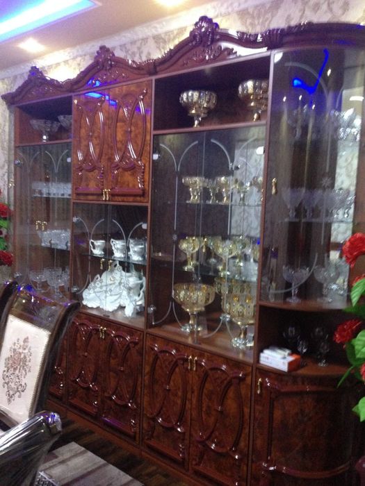 Стенка горка mehmonhona uchun mebel