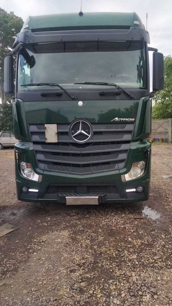 De Vânzare Mercedes - Benz  Actros 1845