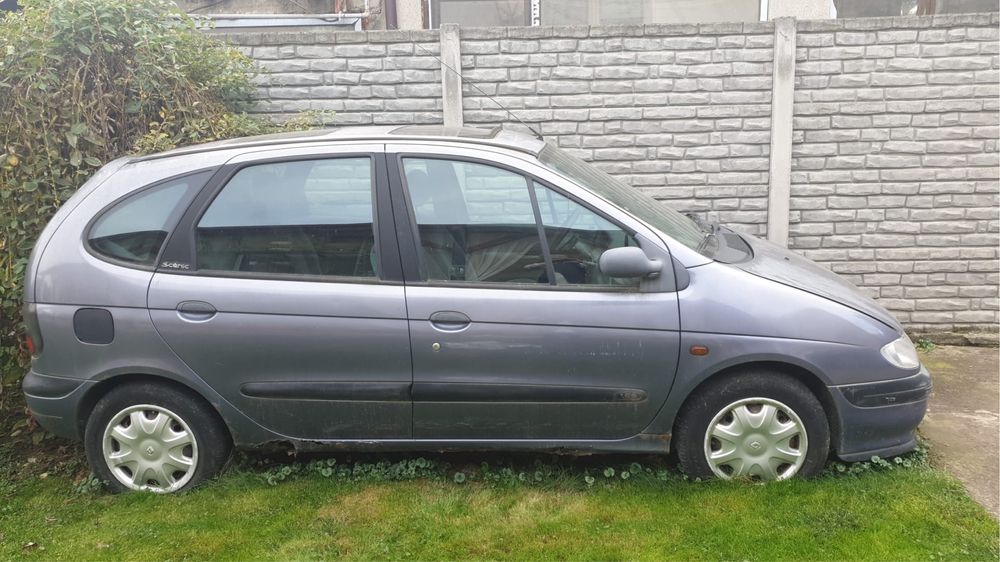 Vând Renault Scenic 1.6 Benzina 1998, inmatriculat!