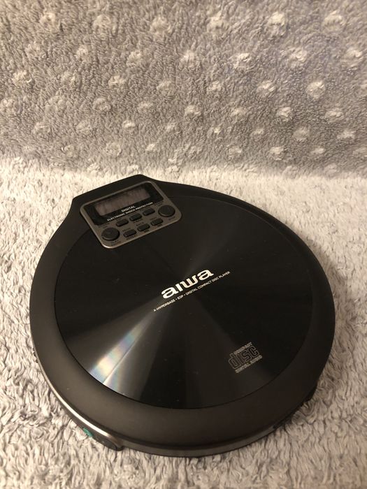 Портативный CD проигрователь