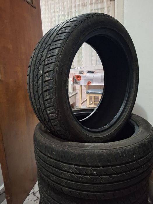 Anvelope vară 215/45/R17.
