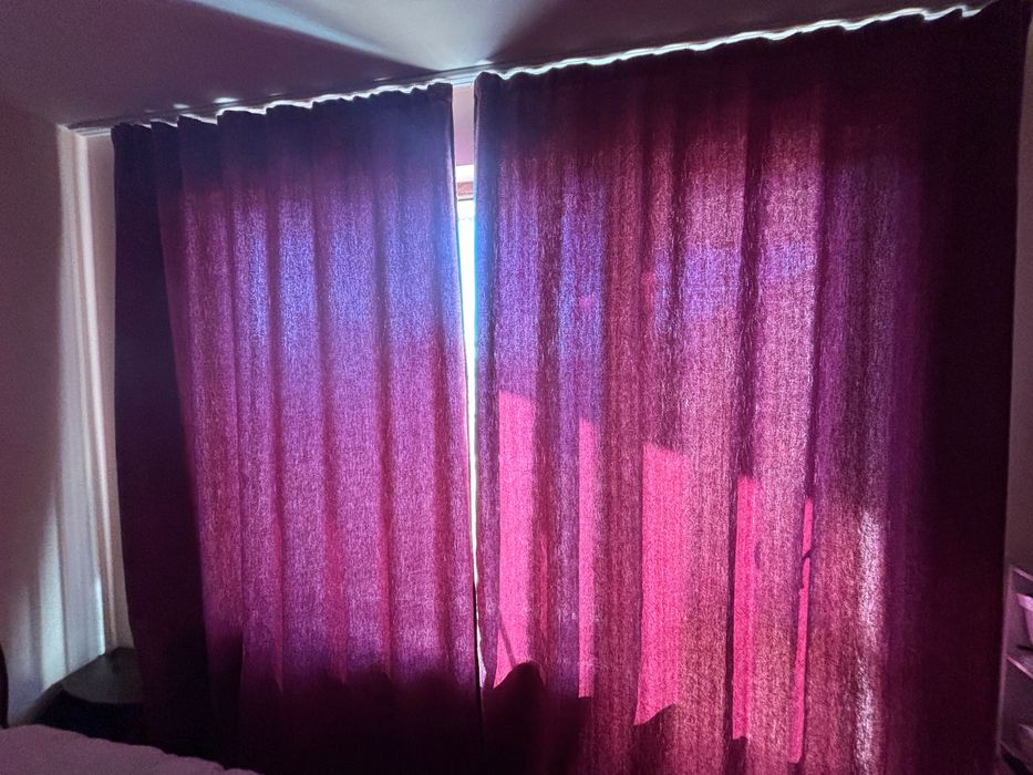 Завеса. Ширина 1,9 см
Височина 2,60 см