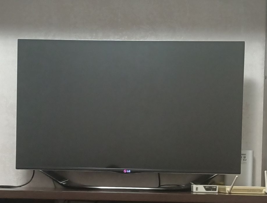 Телевизор LG .Диагональ 42 дюйма (107см)