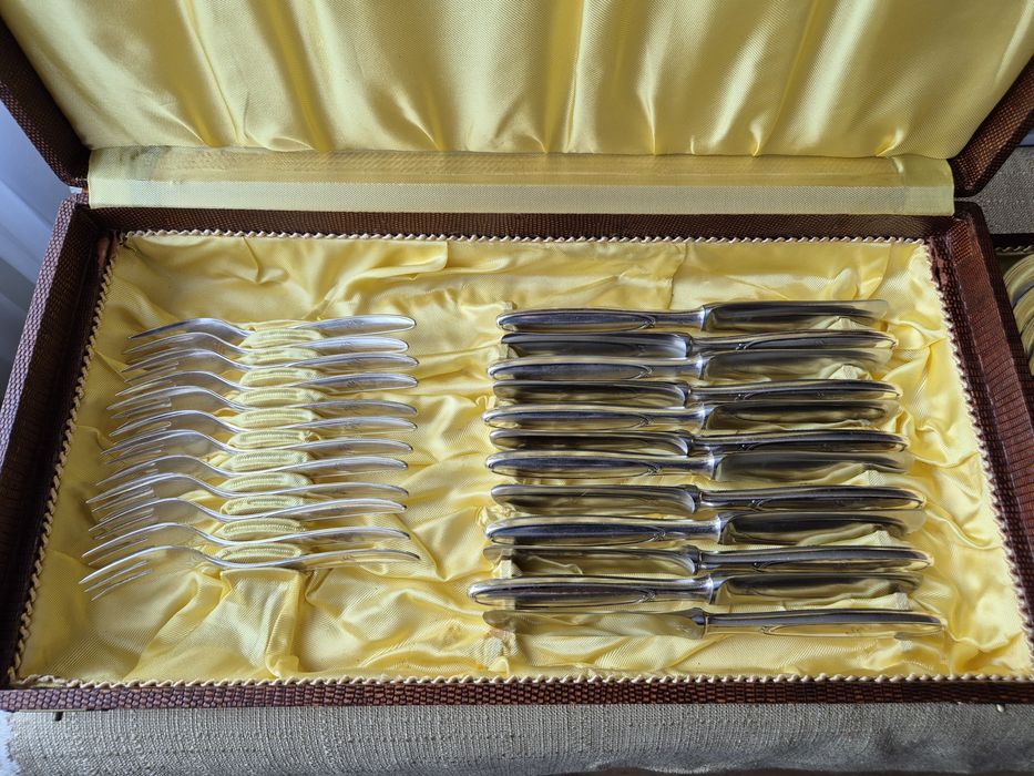 Set de tacâmuri placate cu argint