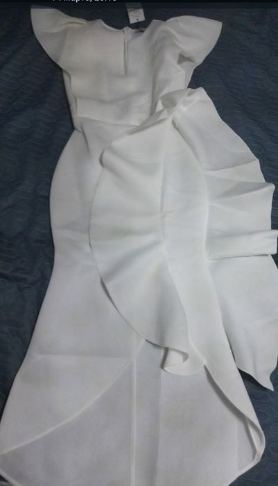 Продам платье. В белом цвете.