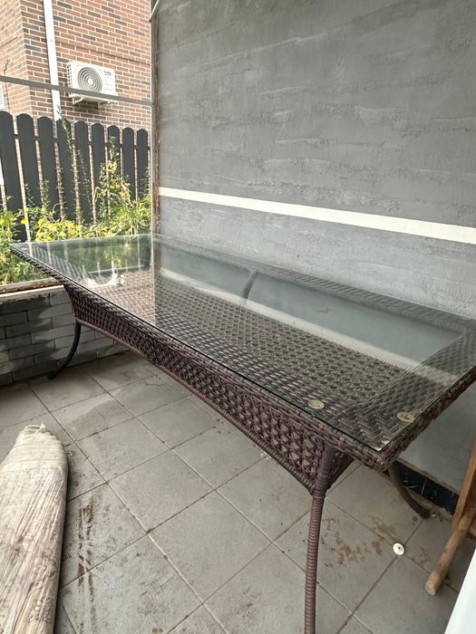 Стол стеклянныйй