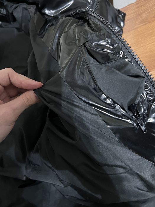 Geaca lucioasa Trapstar neagră