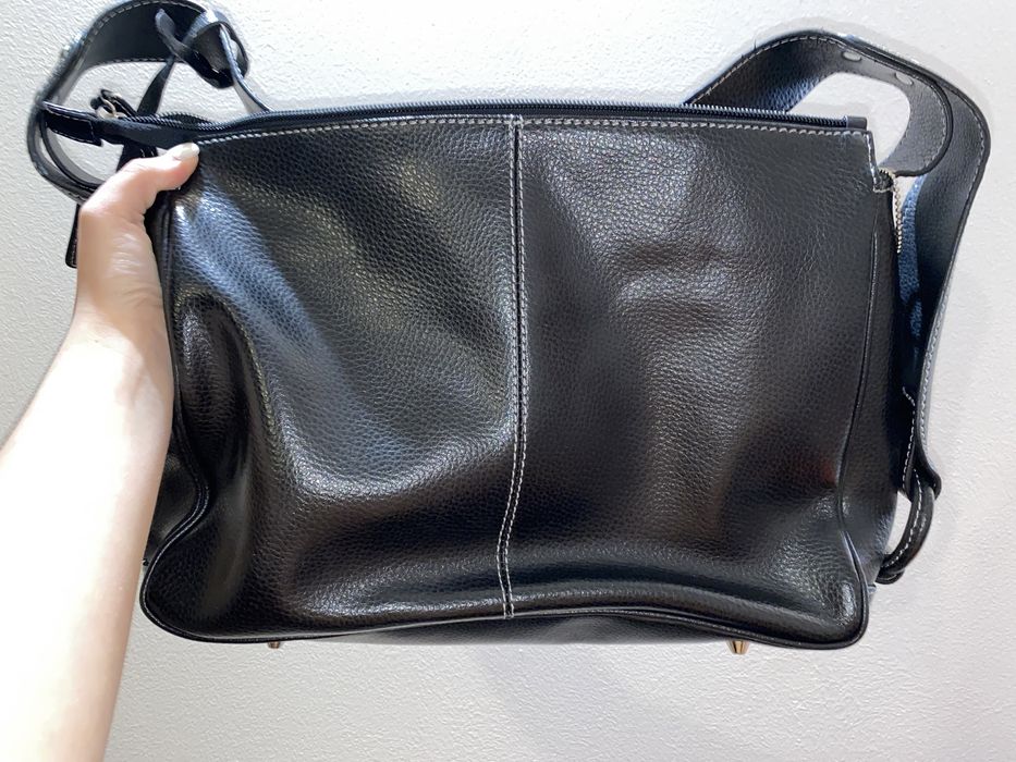 Vând geantă L.Credi