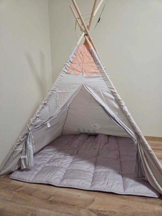 Нова дървена палатка за игра с мека подложка KikkaBoo - Beige House