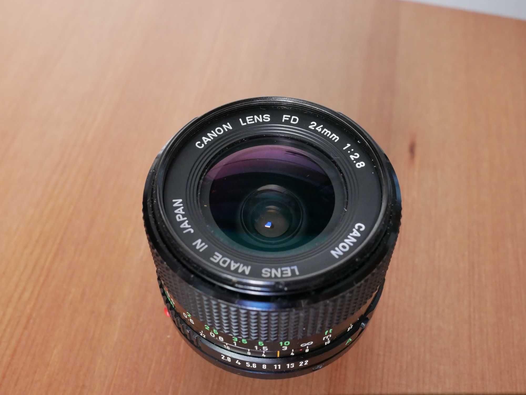 Комплект обективи Canon FD в перфектно състояние. Продават се заедно!
