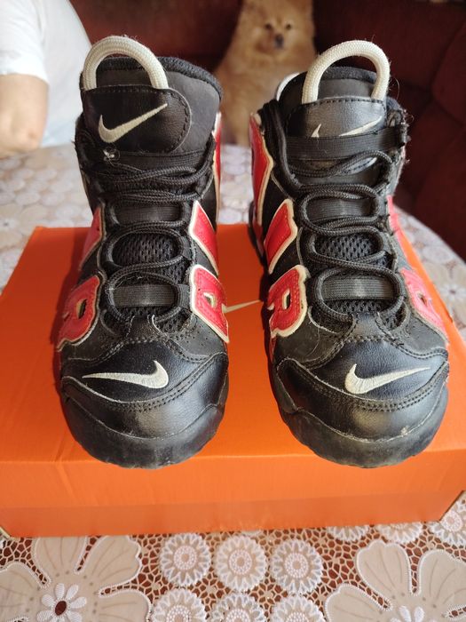 Датски маратонки Nike