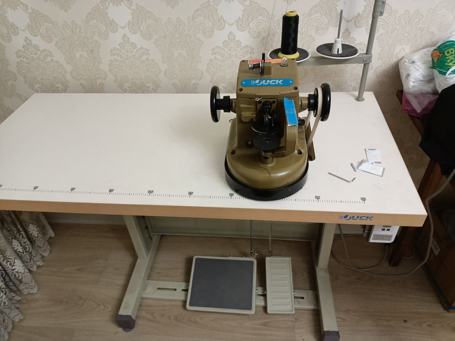 Продам скорняжную швейную машину