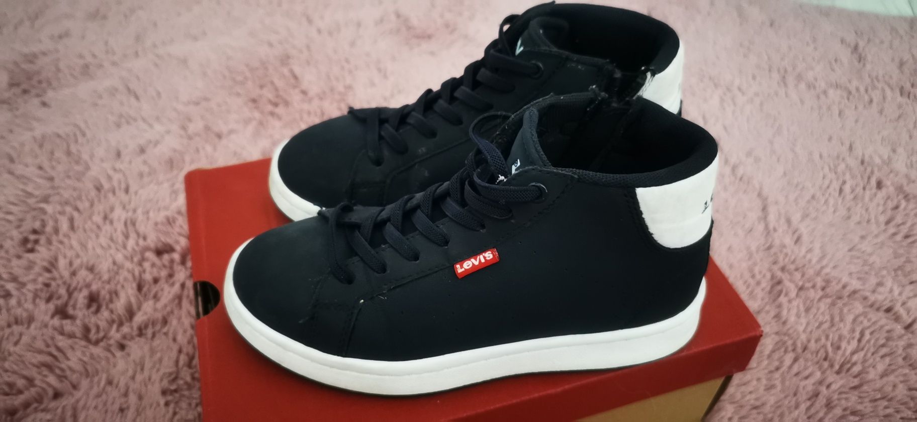 Детски кецове, Levis