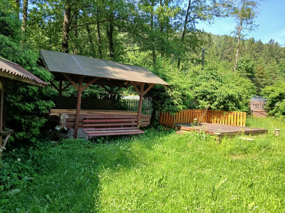 Cabană/ casă de vacanță cu ciubăr, zona Lemnia de sus