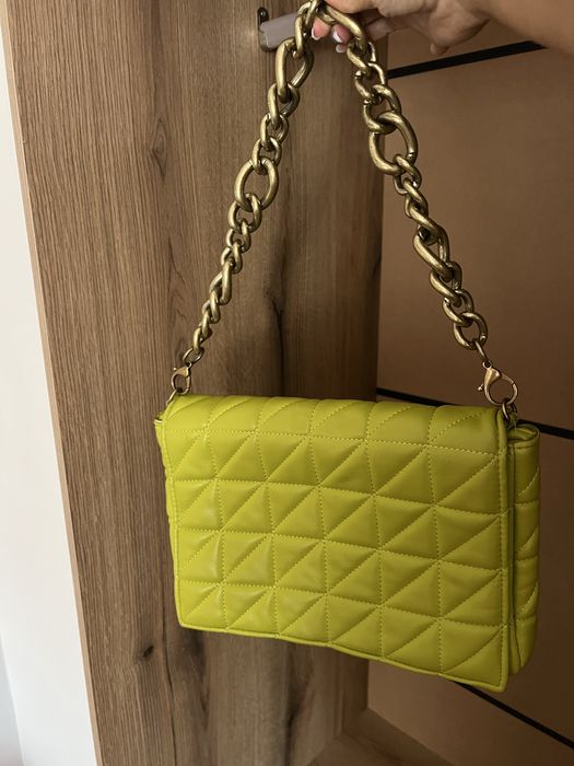 Zara чанта с верижка