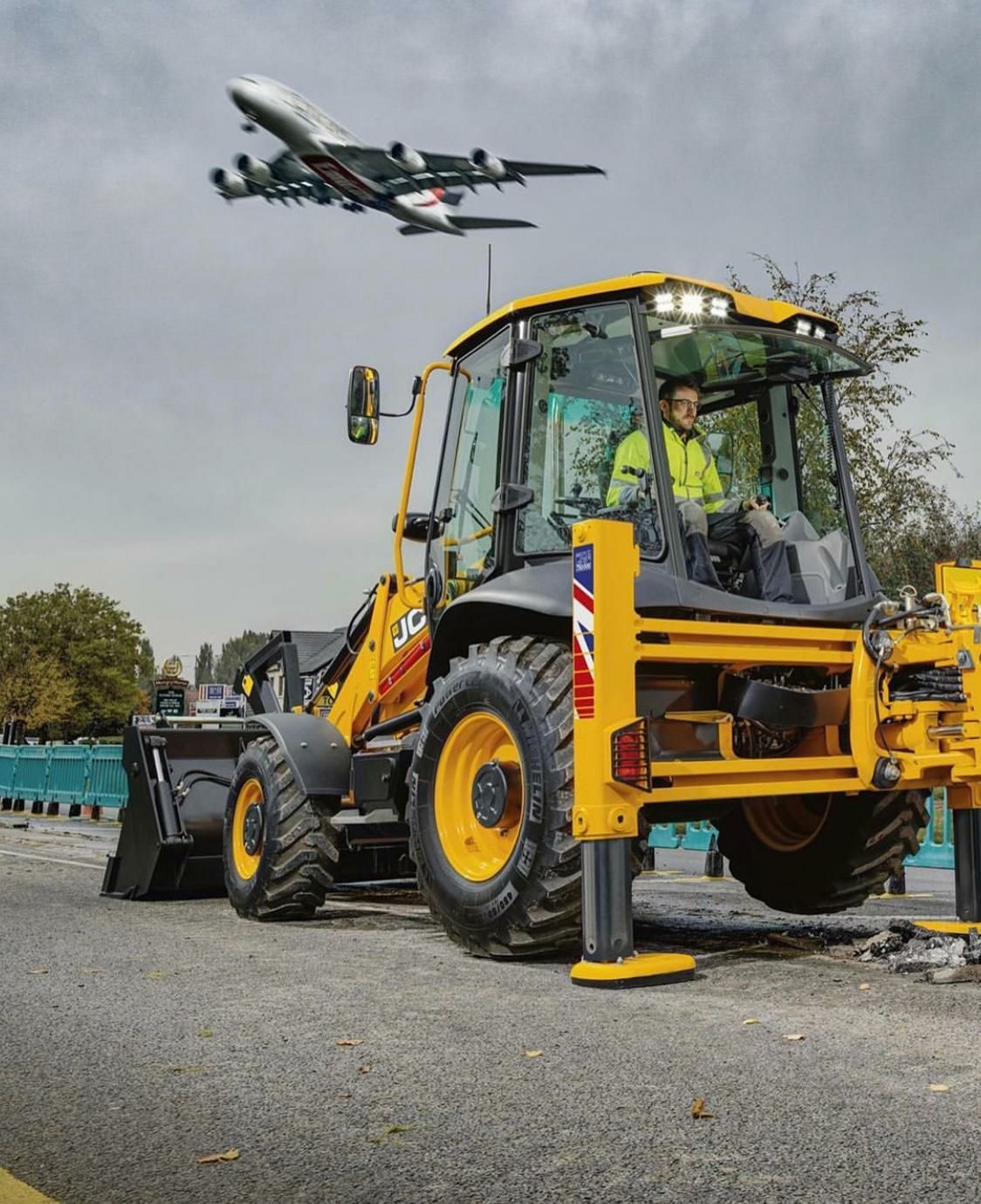 Inchiriez buldoexcavator( sapaturi, santuri, decoperta)