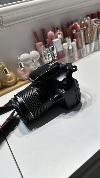 Canon EOS 1100D
