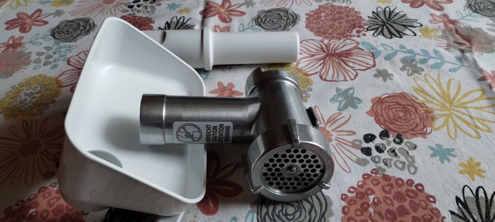 Accesoriu de tocat carne compatibil cu robotii de bucatarie Bosch MUM5