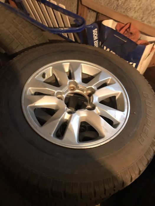 Продам диски с резиной