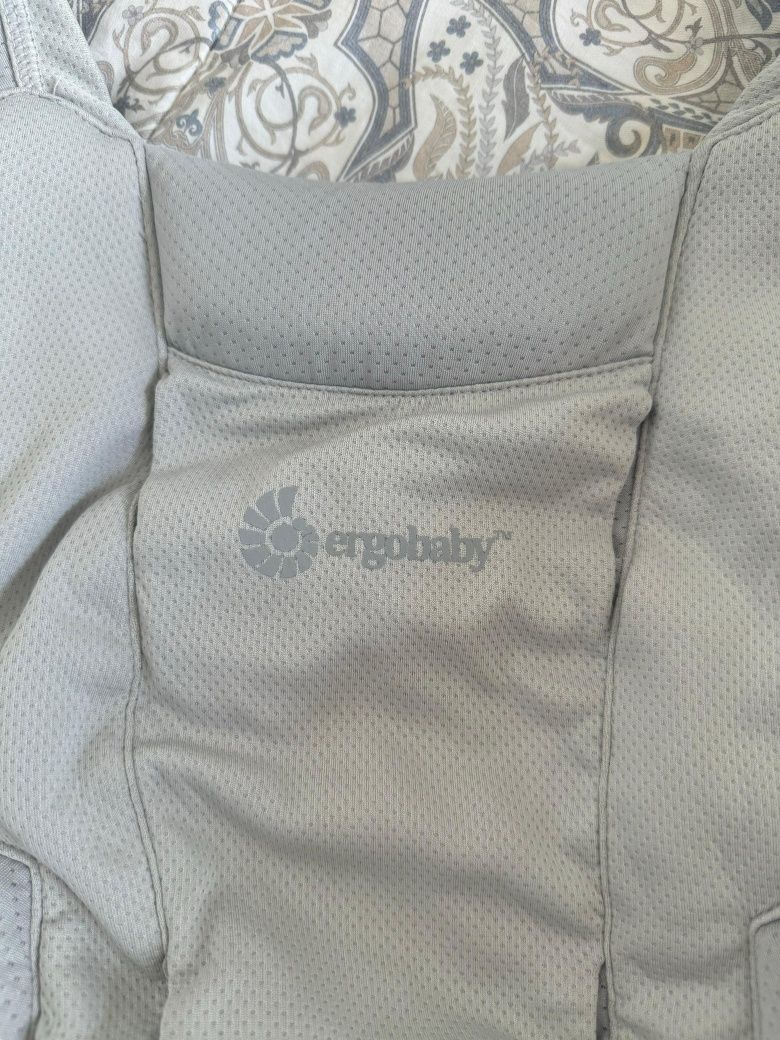 Продам Ergobaby рюкзак
[20.06, 12:47]