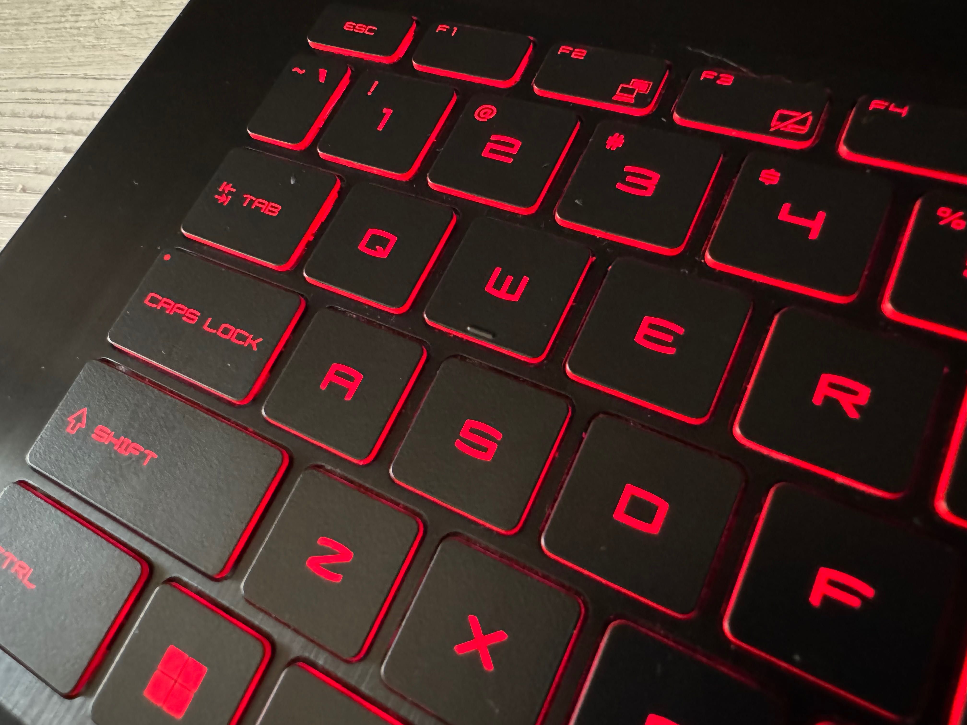 15.6 IPS 144hz/RTX 4050 6GB/i5 12450H/1TB SSD /16gb/ Гаранция