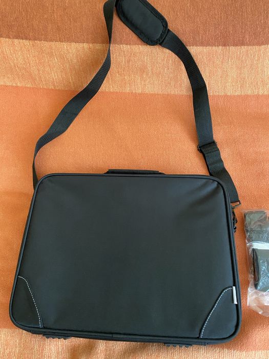 Geanta de umar pentru laptop pentru barbati noua
