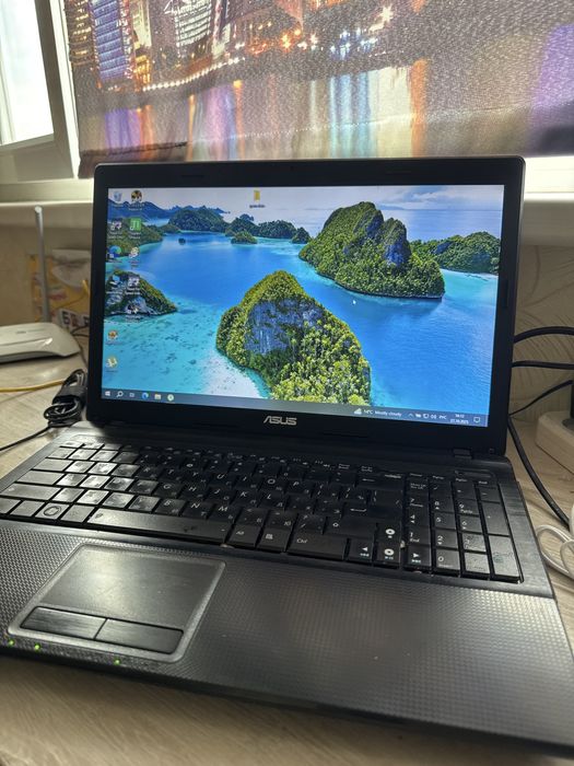 Ноутбук Asus i3-2350 4gb озу ssd-120