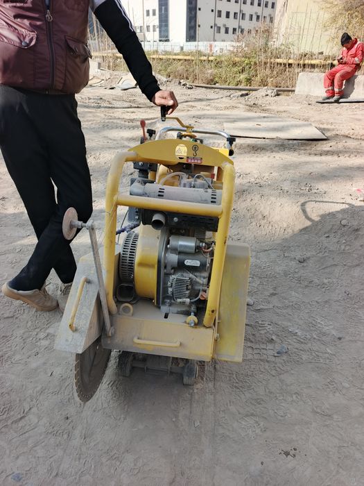 Продаётся Асфальторез