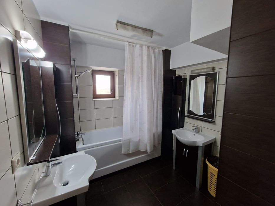 Închiriez APARTAMENT în Tg Jiu