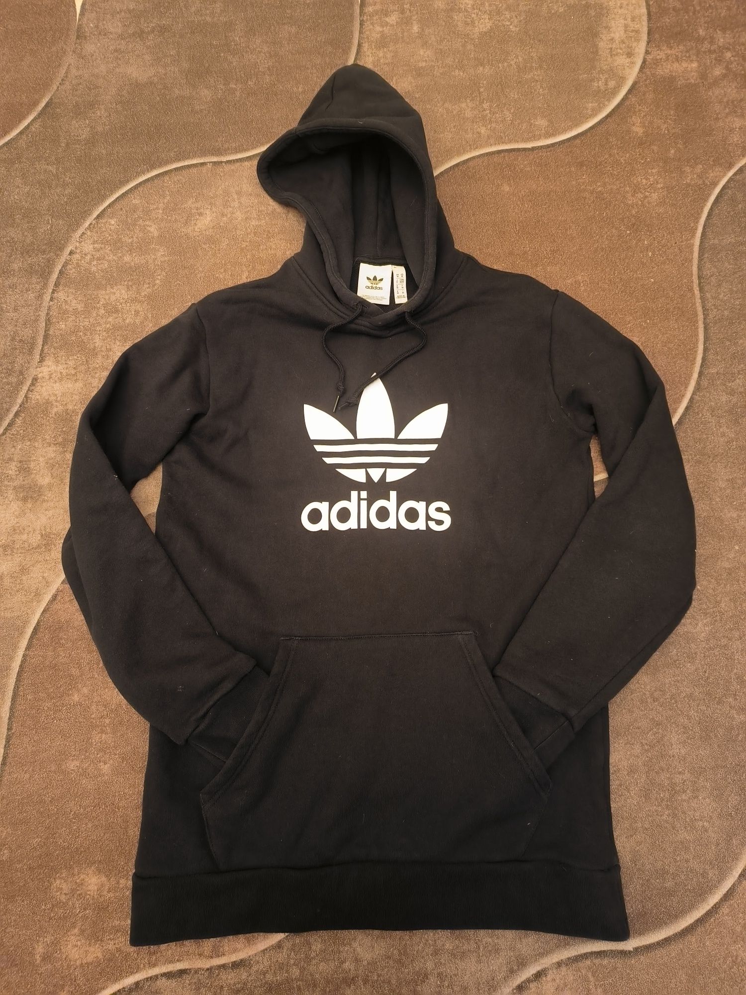 Adidas суичър размер M