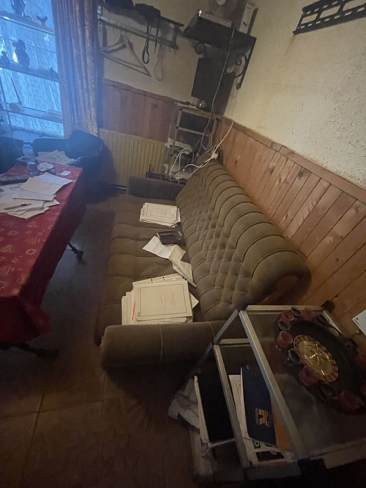 Маси и столове .