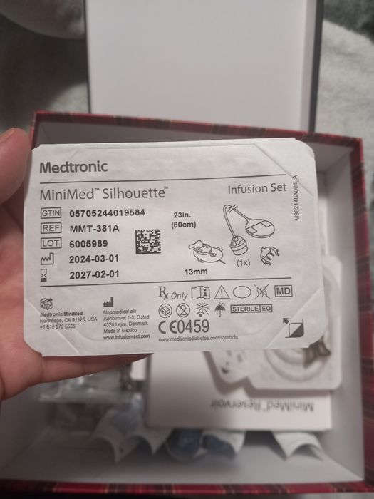 Vând 8 buc.catetere glicemie Silhouette