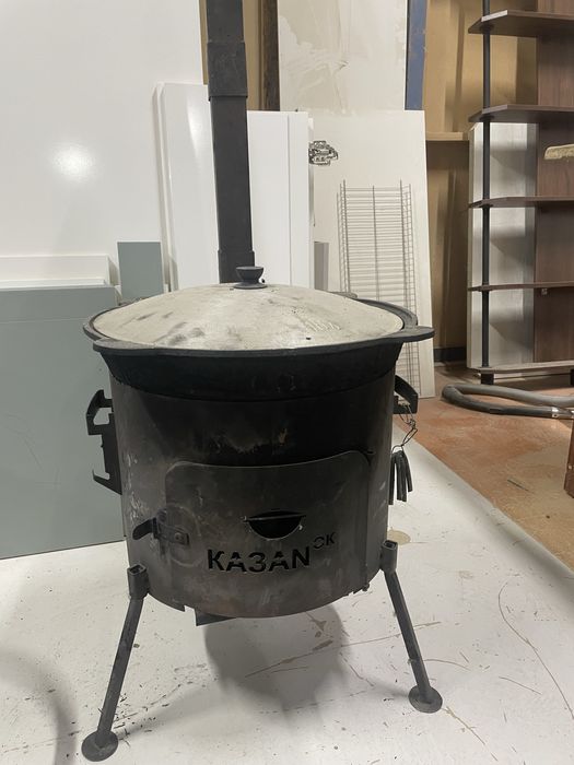 Казан чугунный с печкой