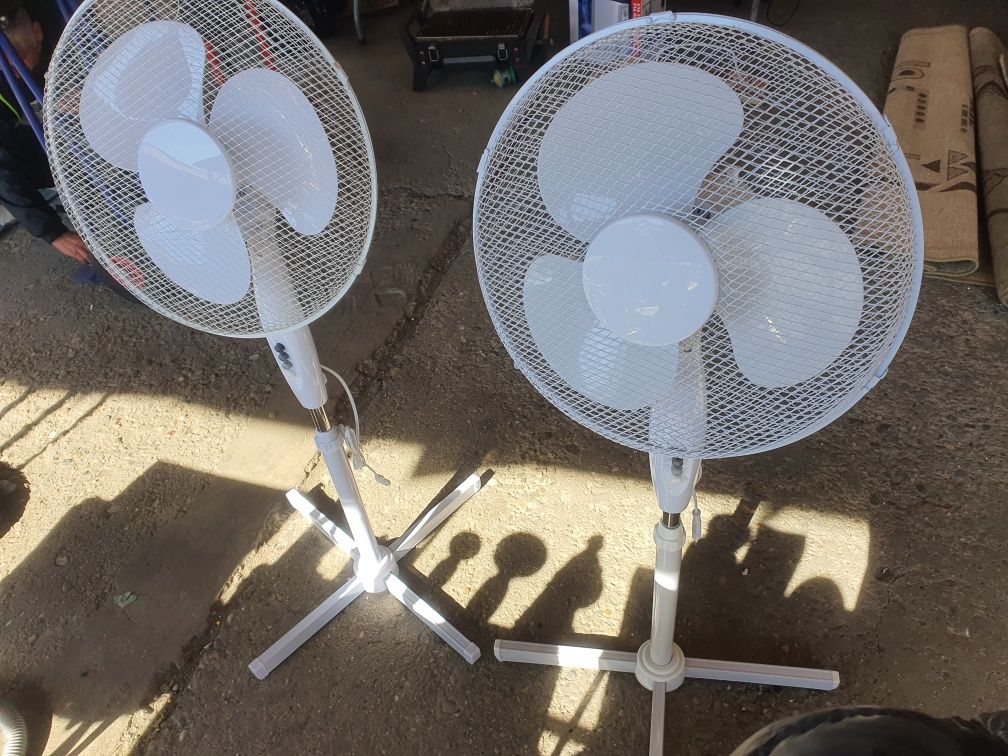 Vând 2 ventilatoare