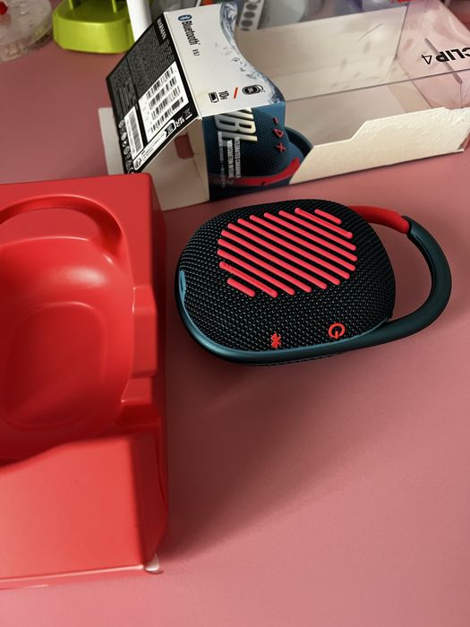 JBL clip 4 boxa noua
