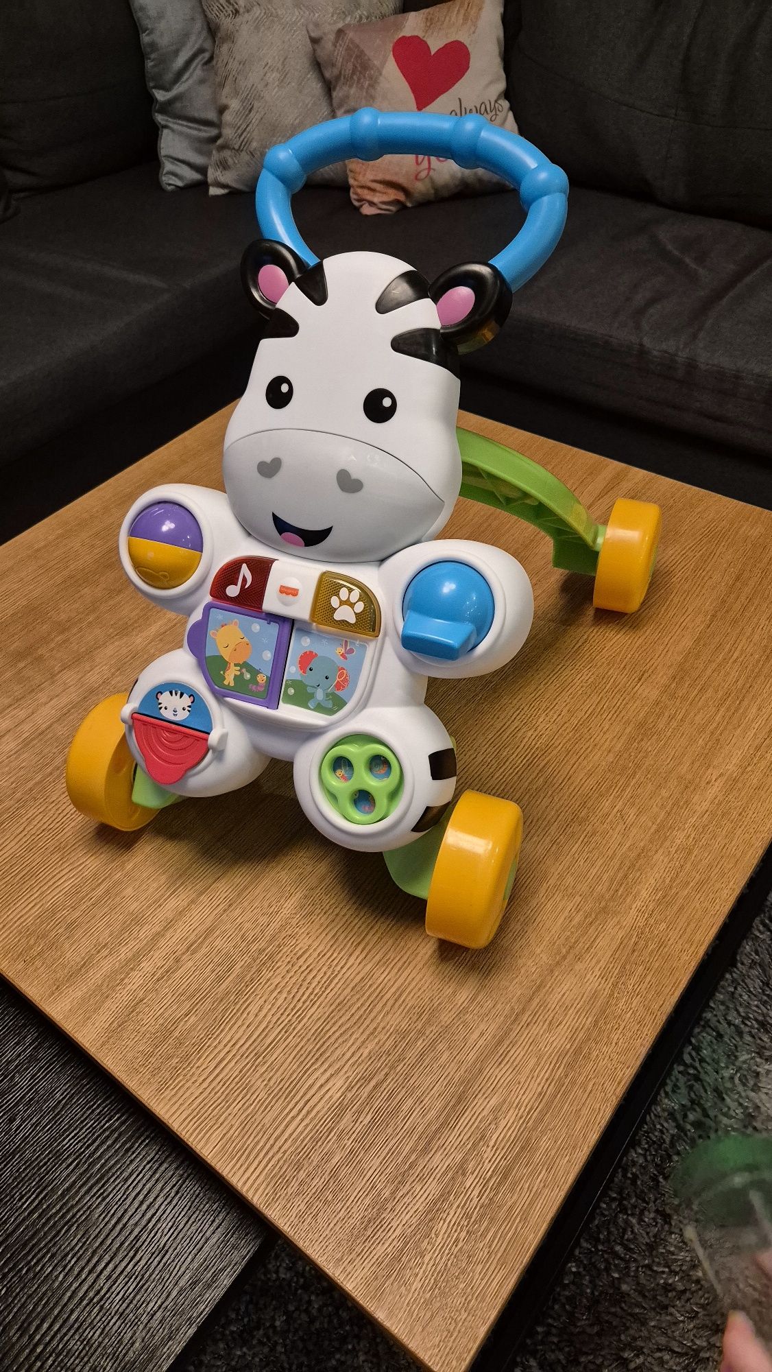 Бебешка проходилка/ уокър Fisher Price